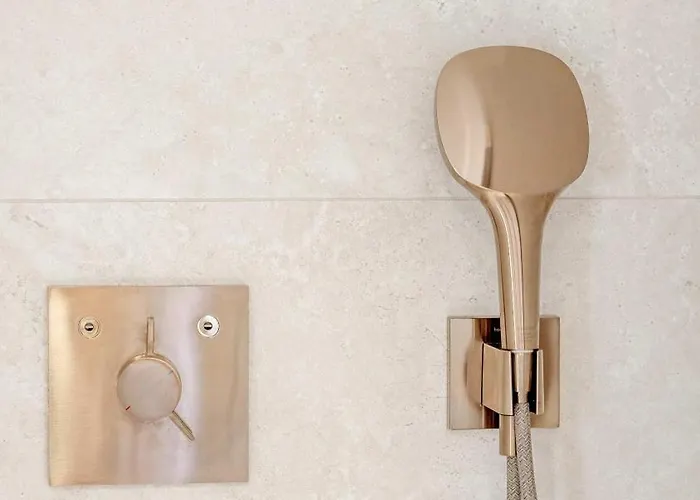 La Ponche L Old Village L Shellter